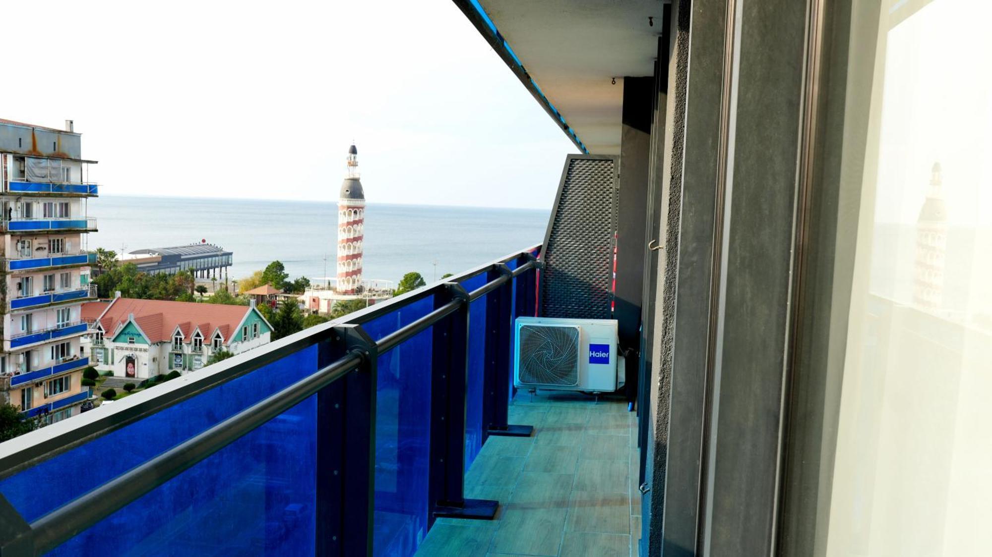 Lux Apart Hotel 555 Batumi Ngoại thất bức ảnh