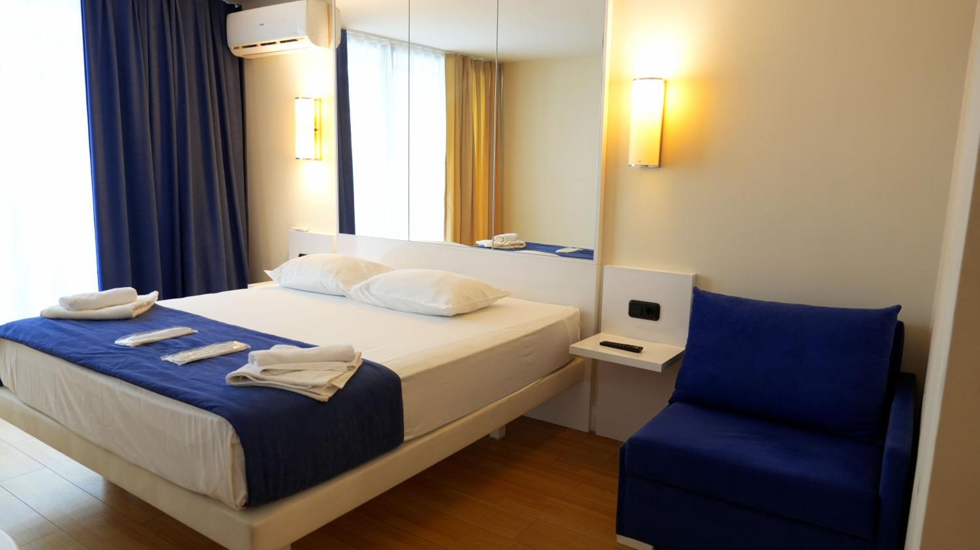 Lux Apart Hotel 555 Batumi Ngoại thất bức ảnh