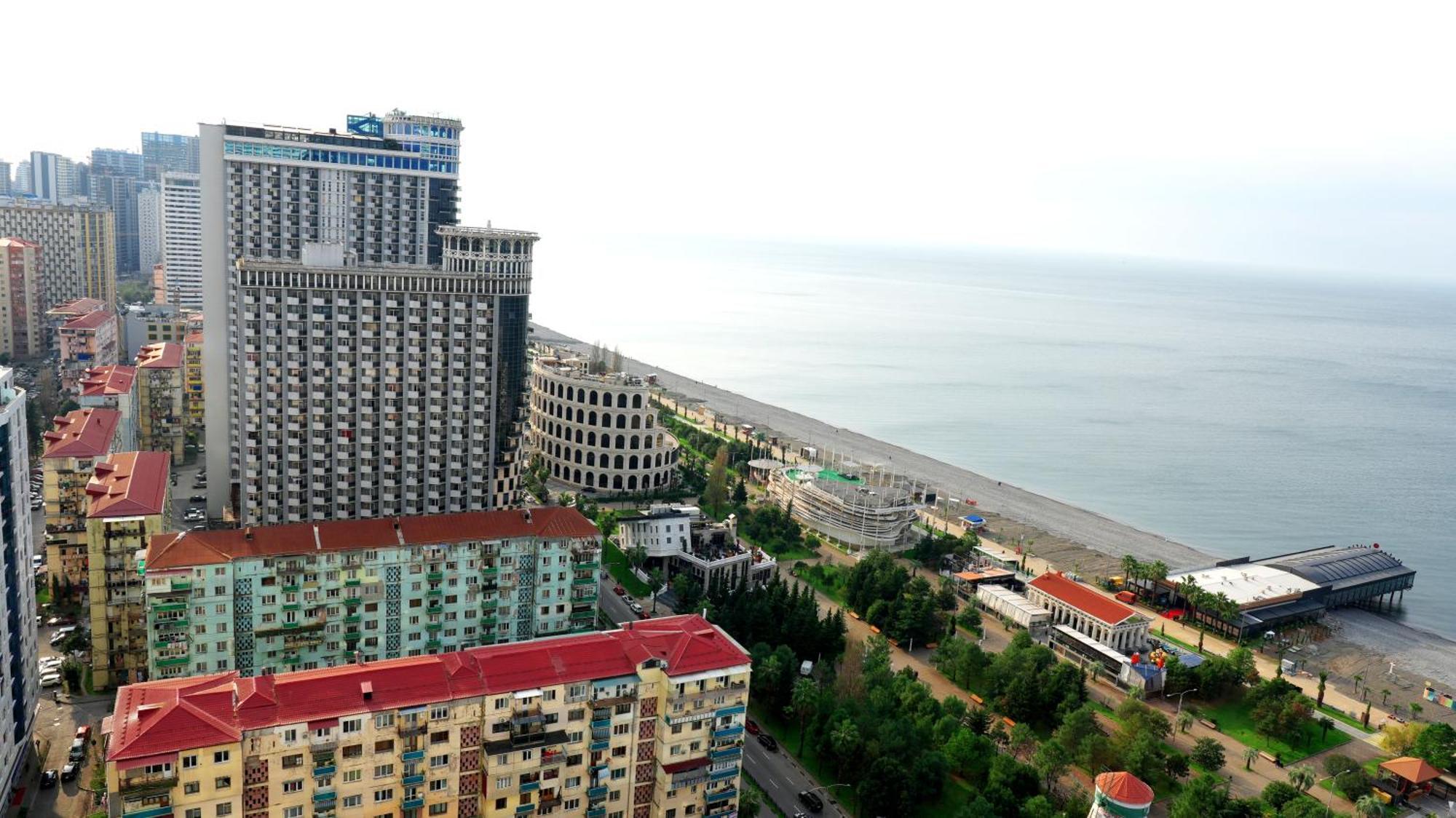 Lux Apart Hotel 555 Batumi Ngoại thất bức ảnh